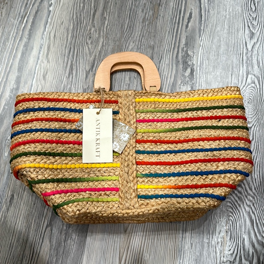 NWT woven beach bag with wooden handles